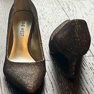 Nine West Women's Sparkling Heels - Black and Gold